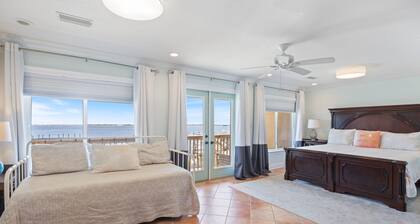 New Listing! Blue Views - Beautiful Waterfront Townhome At Southwind Marina