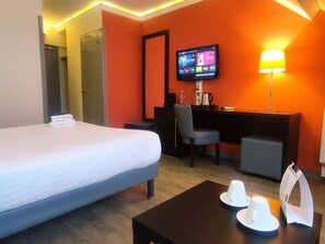 Superior Double Room | Premium bedding, individually decorated, individually furnished, desk - Contact Hotel Be Guest Limoges Sud (Limoges)