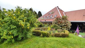 Front of property - Contact Hotel B&G (Limoges)