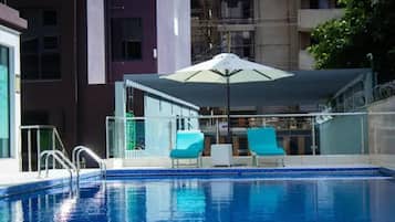 Indoor pool, outdoor pool