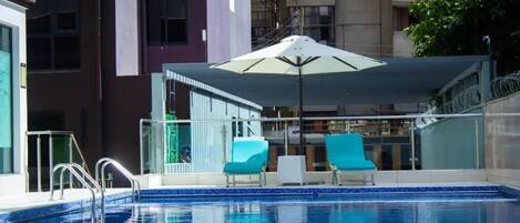 Piscine couverte, piscine chauffée