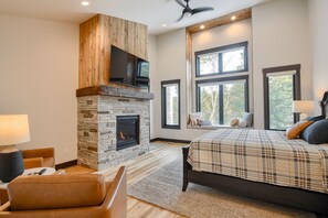 6 bedrooms, free WiFi, bed sheets