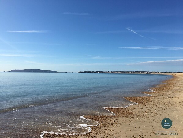 Beach nearby - Sanderlings - holiday home close to beach (Weymouth)