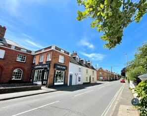 Exterior - Rope Cottage - traditional cottage close to town (Bridport)