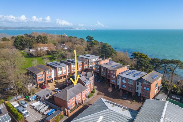 Exterior - Capstan Cottage - harbour cottage with parking (Weymouth)