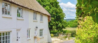 Martie Cottage - cosy cottage, idyllic village