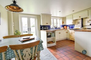 Dining - Martie Cottage - cosy cottage, idyllic village (West Stafford)