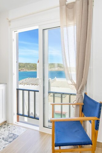 Ponent Beachfront Apartment, Coastal Retreat
