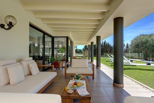 Binife - Exclusive villa with heated pool