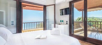 Iconic PRIVE beachfront villa Mola Kaliva