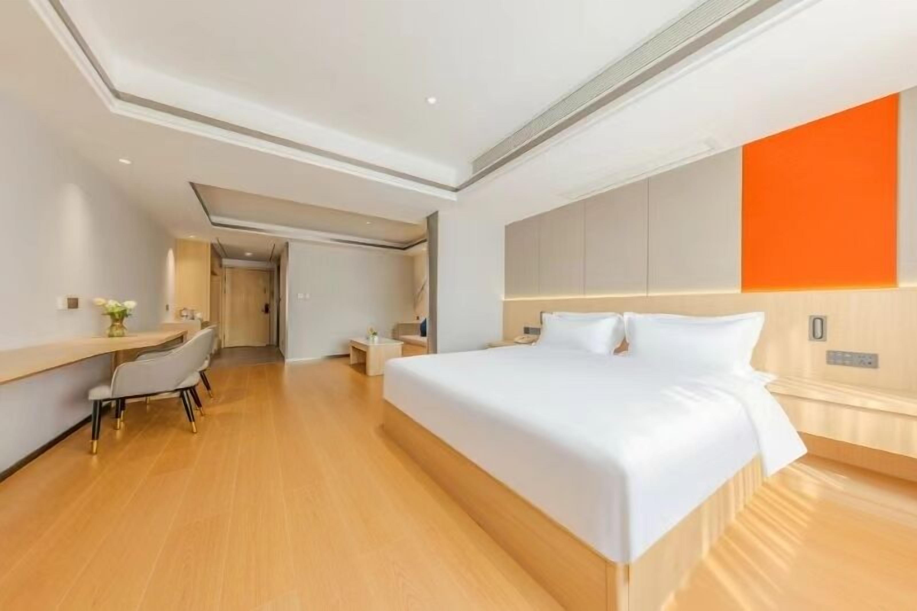 In-room safe, blackout curtains, free WiFi