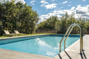 Piscine extérieure