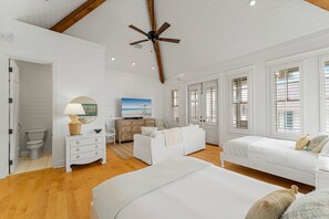4 bedrooms, iron/ironing board, free WiFi, bed sheets - Hope Town Pearl Cottage-Lovely Retreat with Gulf Views & Western Green Views (Rosemary Beach)