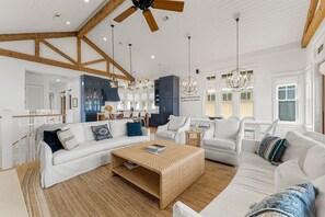 Smart-TV, Kamin, DVD-Player, Stereoanlage