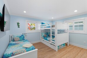 3 bedrooms, iron/ironing board, travel crib, free WiFi