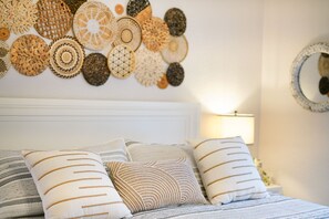 3 chambres, fer et planche à repasser, lit parapluie, Wi-Fi gratuit