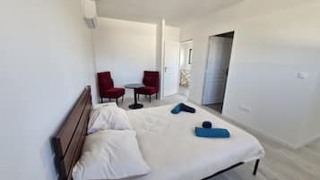 4 chambres, lit parapluie, Wi-Fi gratuit, draps fournis