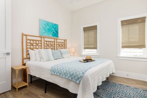 8 bedrooms, iron/ironing board, Internet, bed sheets