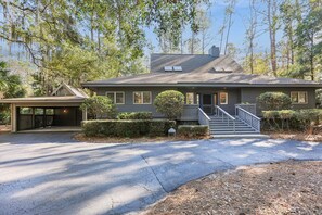 Exterior - Free Activities & Beach Gear Credit (Hilton Head Island)