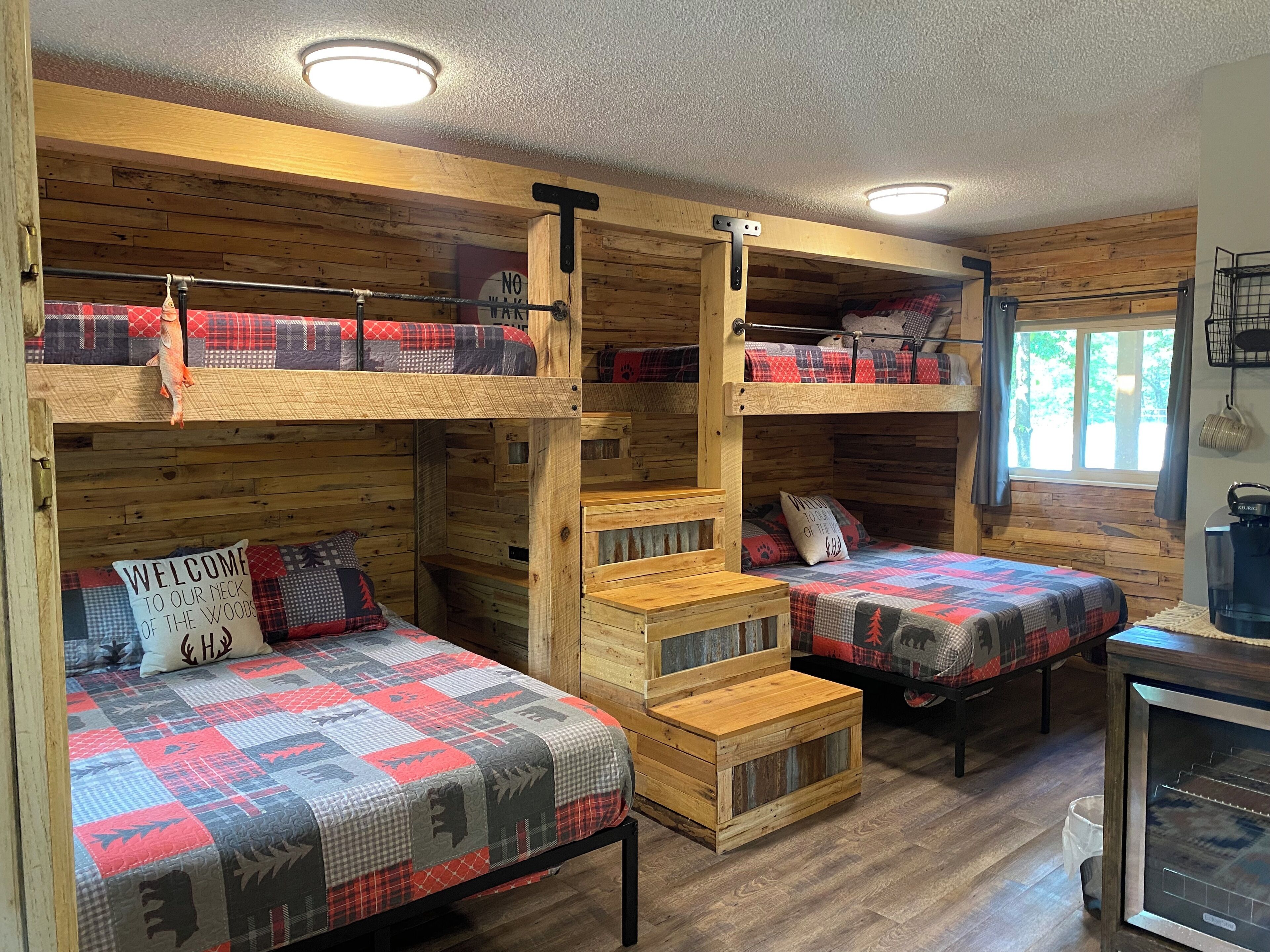 3 bedrooms, iron/ironing board, travel crib, free WiFi