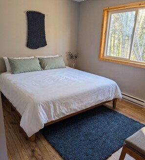 2 bedrooms, WiFi - Noric Cottage Near Beaches and Trails (wifi / winterized) (Grindstone)