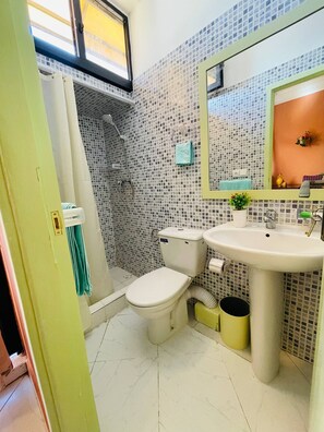 Apartment, 2 Schlafzimmer, Raucher, Balkon | Badezimmer