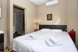 2 bedrooms, iron/ironing board, free WiFi, bed sheets - Appartement T2 Avec Véranda Privative (La Ciotat)