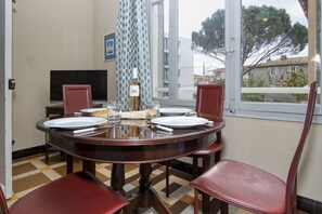 Dining - Appartement T2 Avec Véranda Privative (La Ciotat)