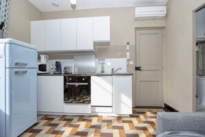 Køleskab, opvaskemaskine