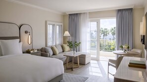 1 habitación, caja de seguridad en la habitación y escritorio 