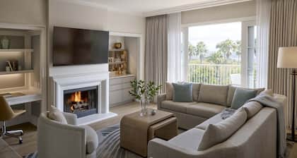 Four Seasons Aviara one bedroom /with living area /kitchen/dining / 2 bathrooms