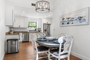 Dining - Sunny Sanctuary w/ Pool - 5 min to Beach! (Naples)