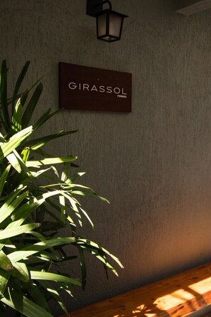 Pillowtop-Betten, Verdunkelungsvorhänge, Bügeleisen/Bügelbrett