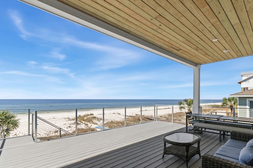 Beachfront Paradise Awaits You!!