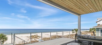 Beachfront Paradise Awaits You!!