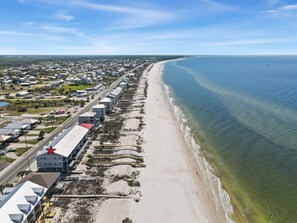On the beach - Beachfront Paradise Awaits You!! (St Joe Beach)