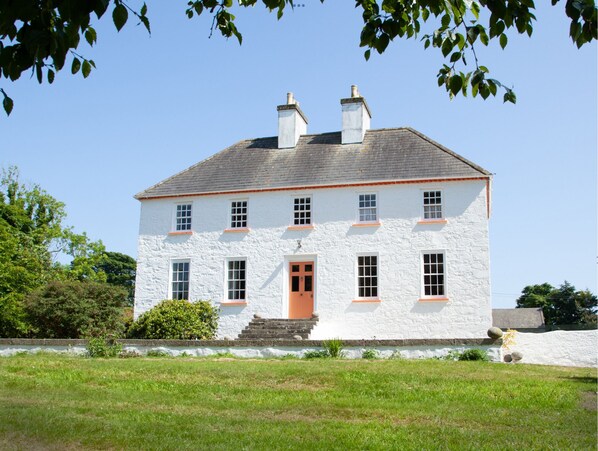 Exterior - Murlough Country House built in 1750 (Dundrum)