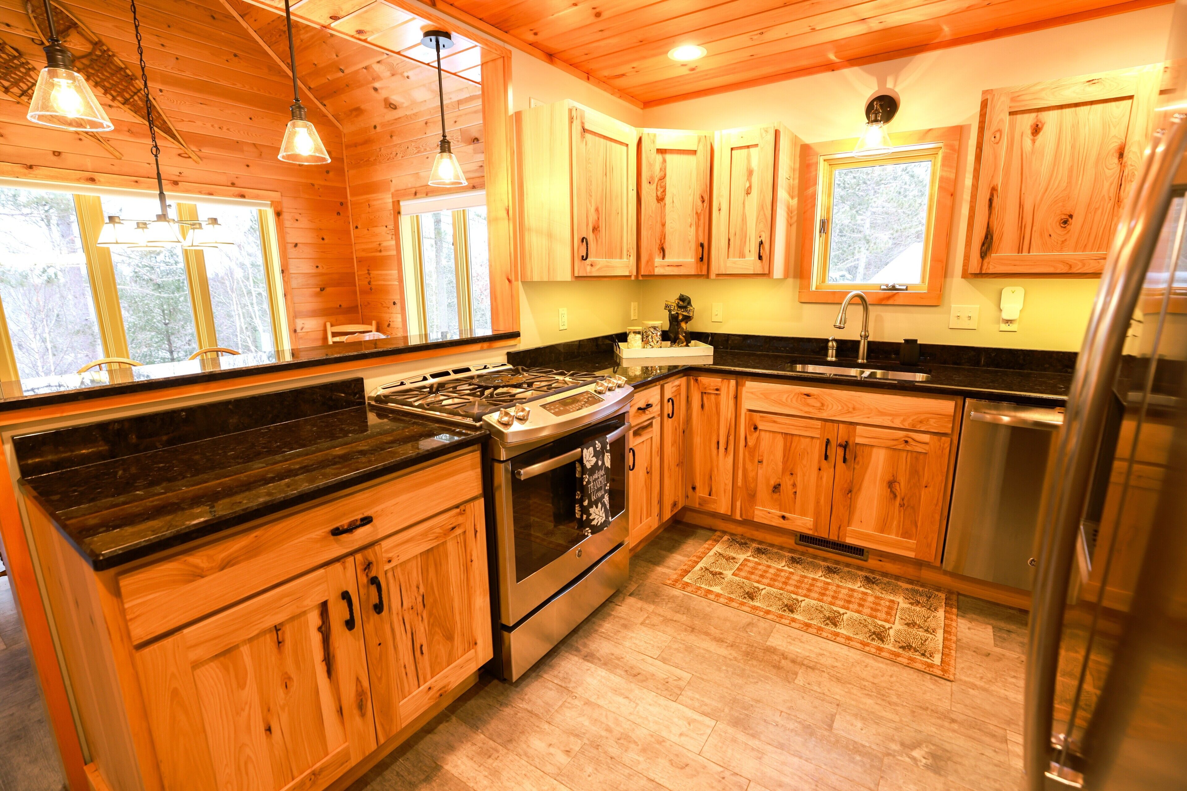 雪櫃、微波爐、焗爐、爐具