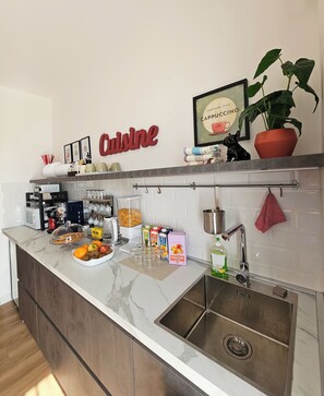 Free daily self-service breakfast - B&B Domus Teano (Rome)