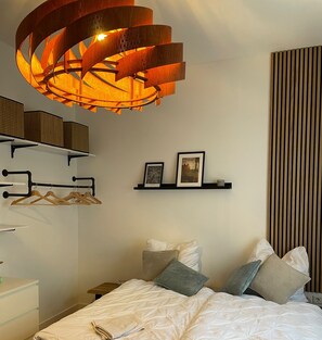 1 chambre, bureau, fer et planche à repasser, Wi-Fi gratuit