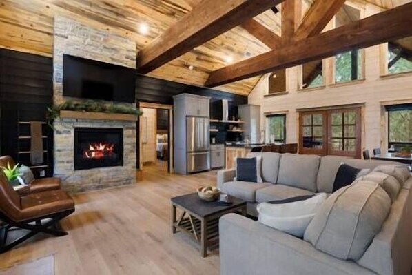 TV connectée, cheminée