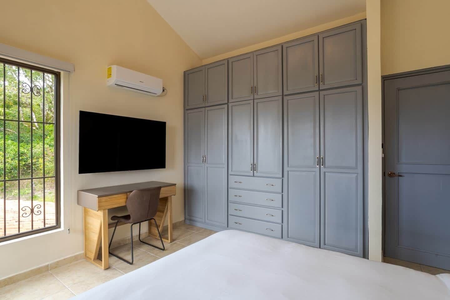 3 chambres, fer et planche à repasser, Wi-Fi, draps fournis