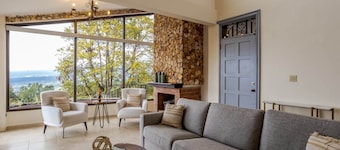 House in Boquete, House in Boquete with king beds and hot tub (565749)