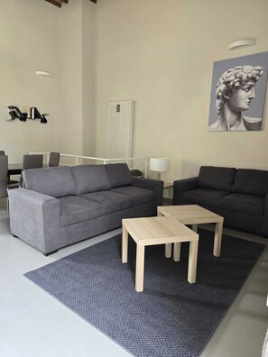 Smart TV - La Villa Apartments Tinaia- 8 beds- Private parking included with room (Livorno)