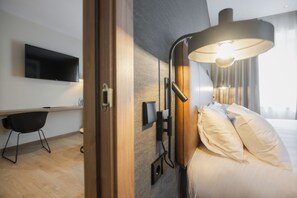 ห้องจูเนียร์ | โต๊ะทำงาน, Wi-Fi ฟรี, ผ้าปูที่นอน