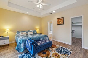 3 bedrooms, iron/ironing board, WiFi, bed sheets