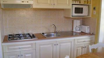 Batterie de cuisine, vaisselle et ustensiles