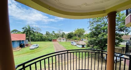 Stylish and spacious apartment less than 10 minutes walk from town center.