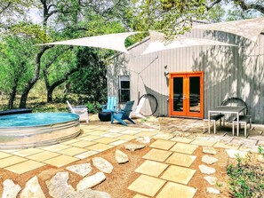 تناول الطعام بالخارج