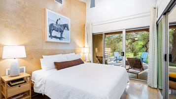 2 makuuhuonetta, silitysrauta/-lauta, vauvan matkasänky, Wi-Fi